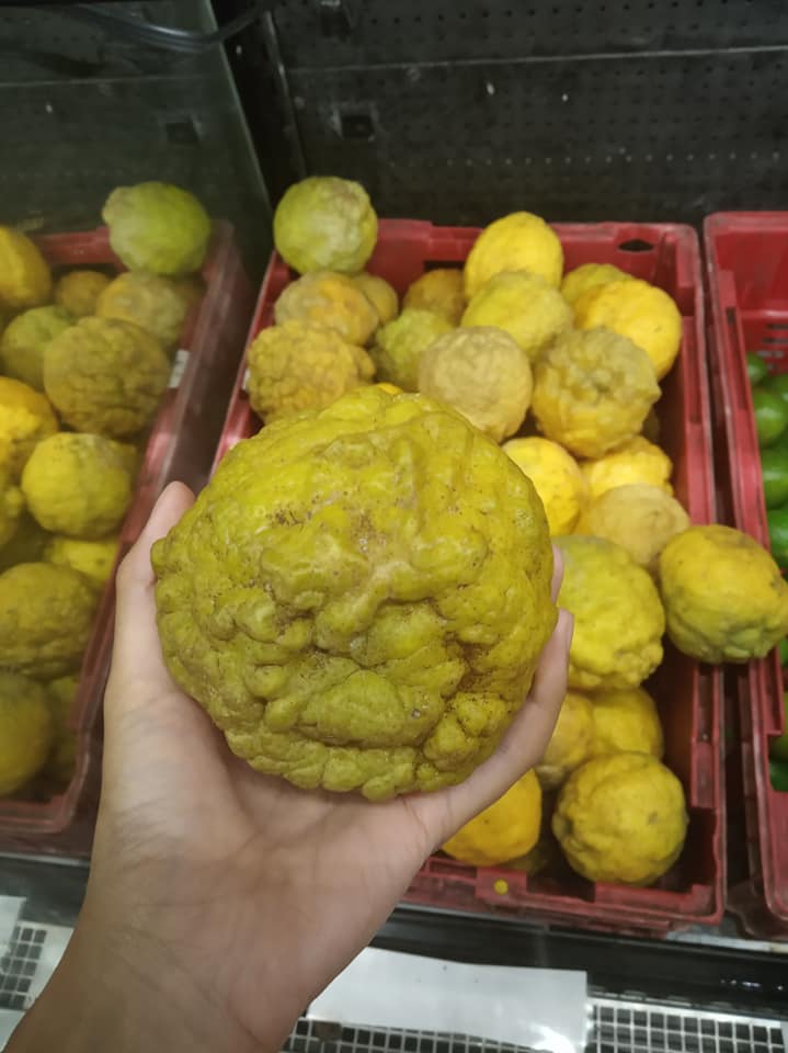 Lemons in Dar es Salaam